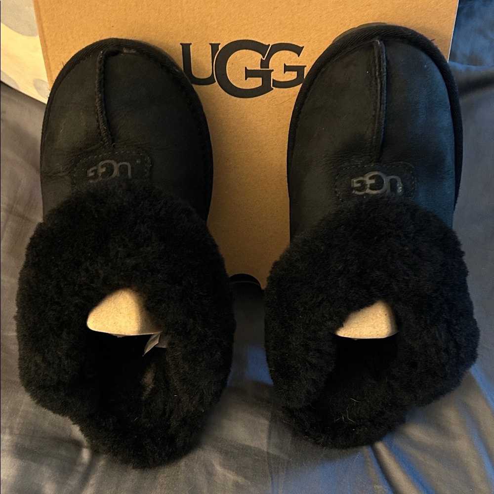 UGGS SIZE 9 Black USED‼️ read description and look at photos carefully‼️